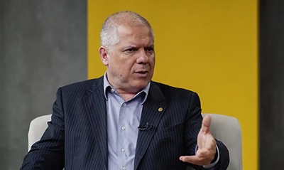 Presidente do INSS é exonerado após suspeita de fraudes 